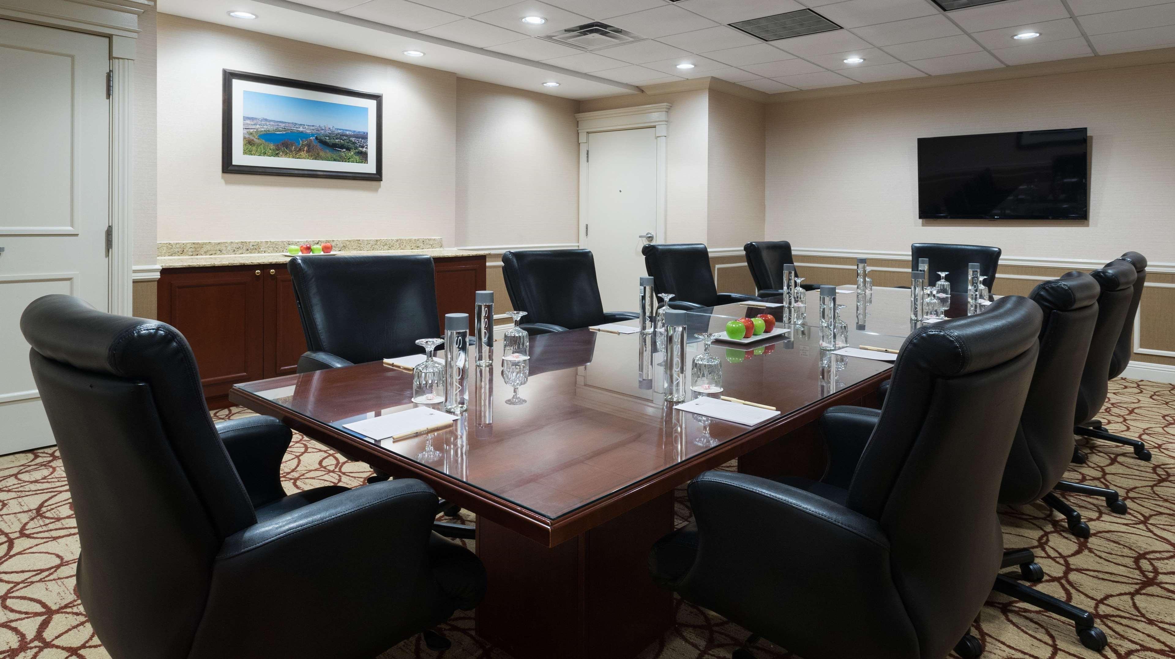 Doubletree Suites By Hilton Hotel Cincinnati - Blue Ash Sharonville Eksteriør bilde