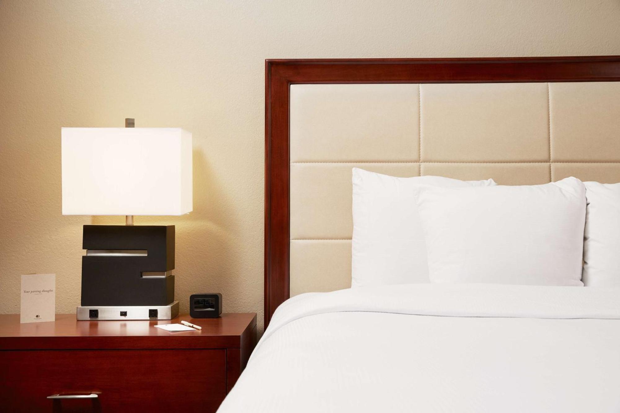 Doubletree Suites By Hilton Hotel Cincinnati - Blue Ash Sharonville Eksteriør bilde