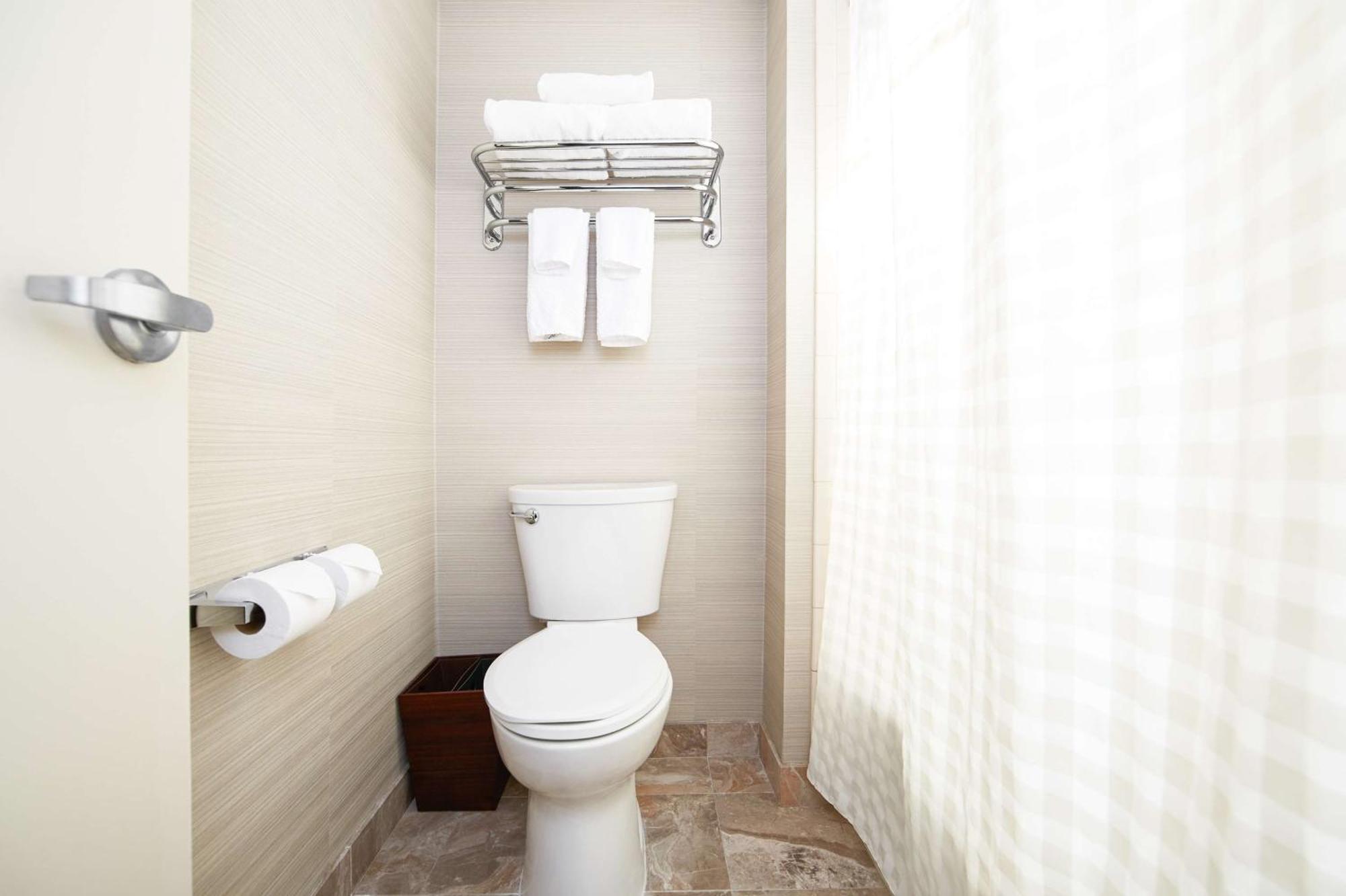 Doubletree Suites By Hilton Hotel Cincinnati - Blue Ash Sharonville Eksteriør bilde