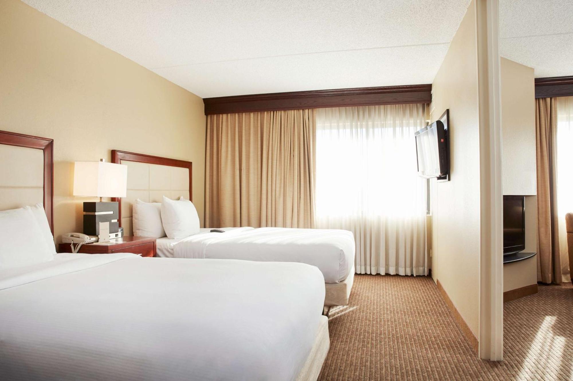 Doubletree Suites By Hilton Hotel Cincinnati - Blue Ash Sharonville Eksteriør bilde