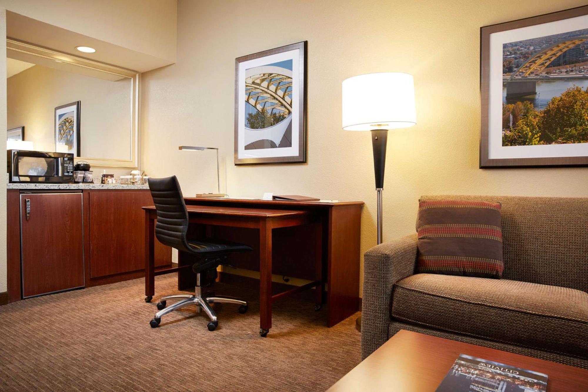 Doubletree Suites By Hilton Hotel Cincinnati - Blue Ash Sharonville Eksteriør bilde