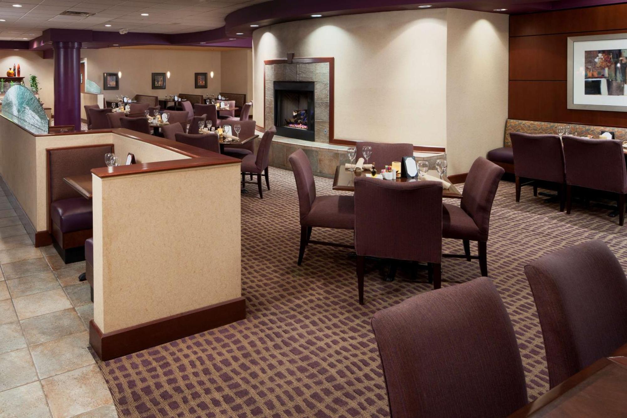 Doubletree Suites By Hilton Hotel Cincinnati - Blue Ash Sharonville Eksteriør bilde