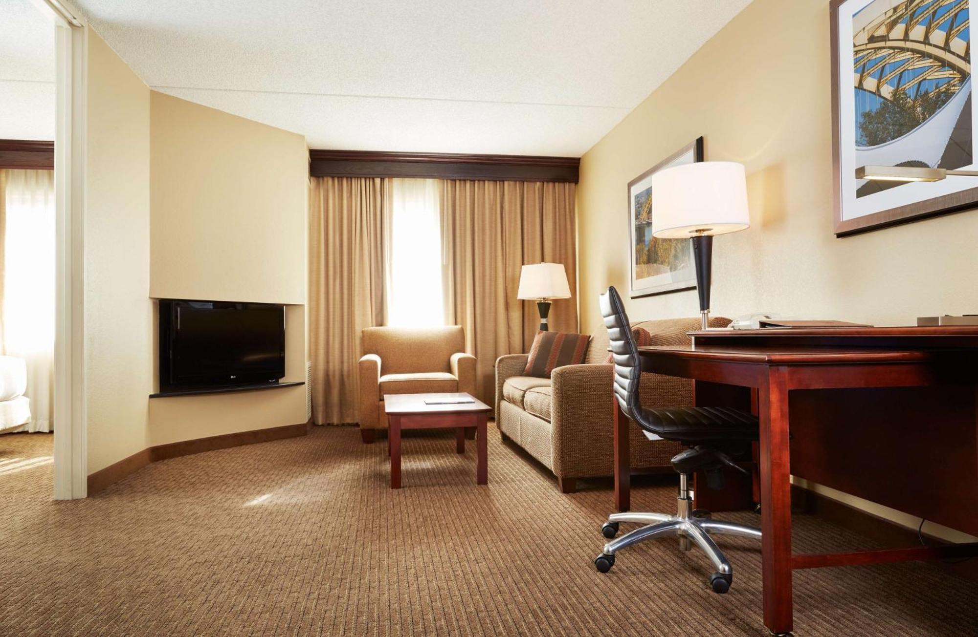 Doubletree Suites By Hilton Hotel Cincinnati - Blue Ash Sharonville Eksteriør bilde