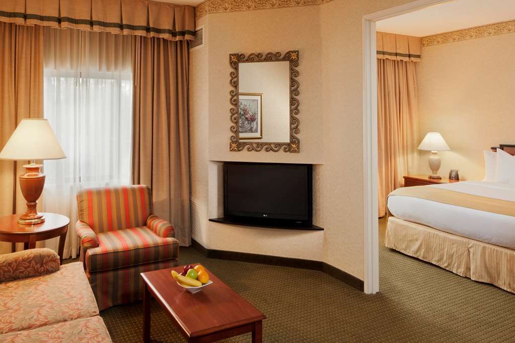Doubletree Suites By Hilton Hotel Cincinnati - Blue Ash Sharonville Rom bilde