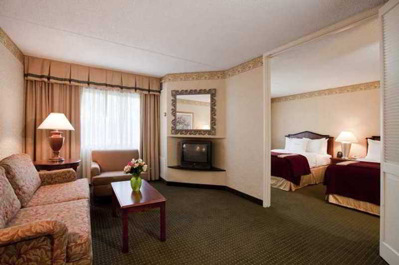 Doubletree Suites By Hilton Hotel Cincinnati - Blue Ash Sharonville Rom bilde